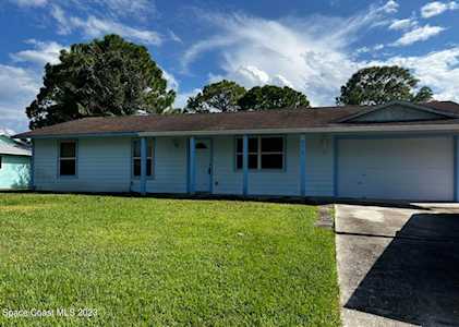 872 SE Autumn Street Palm Bay, FL 32909