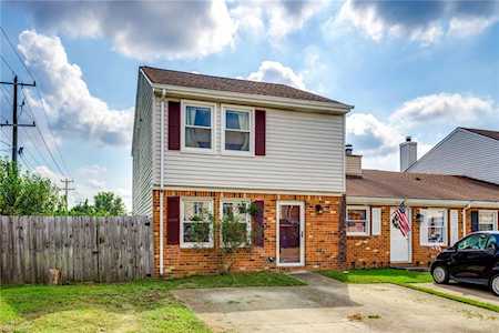 5566 Lynbrook Landing Virginia Beach, VA 23462