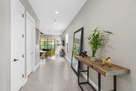 8440 NW 39th Ct Coral Springs, FL 33065