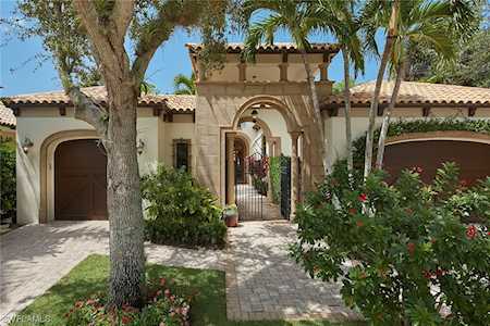 1561 Marsh Wren Ln Naples, FL 34105