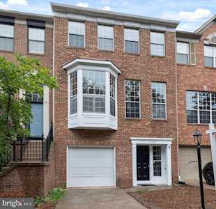 47665 Sandbank Square Sterling, VA 20165