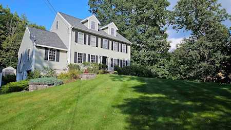 52 Williamine Dr Newton, NH 03858