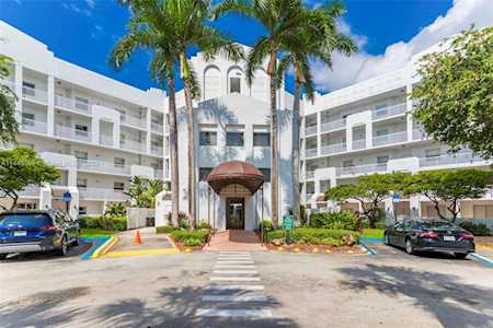 10730 NW 66th St #412 Doral, FL 33178