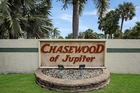 6547 Chasewood Drive #G Jupiter, FL 33458