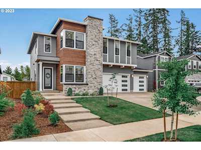 2613 Satter ST West Linn, OR 97068