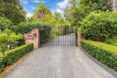 16450 La Gracia Rancho Santa Fe, CA 92067