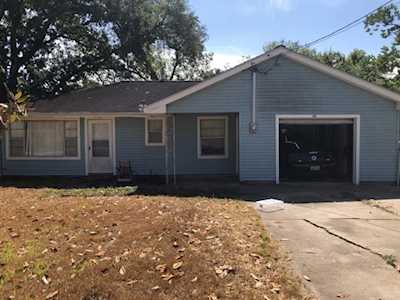 905 Satsuma St League City, TX 77573