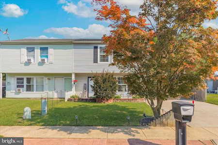 16 Farmhouse Rd Sicklerville, NJ 08081