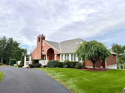 4 Spickett Valley Dr Atkinson, NH 03811