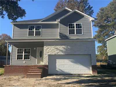 6107 Roanoke Ave Newport News, VA 23605