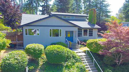 602 Waterloo Drive Port Moody, BC V3H 3K5