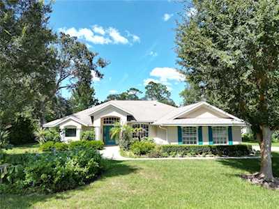 682 Winterberry Trl Deland, FL 32724