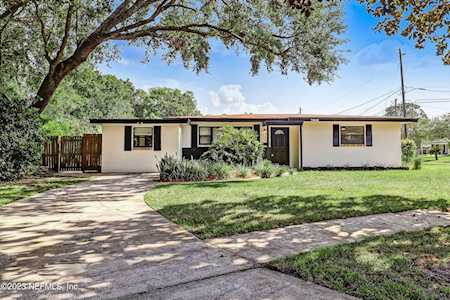 7840 Elvia DR Jacksonville, FL 32211