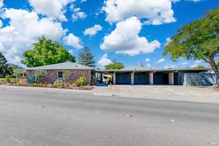 343 Valley Oaks Drive Santa Rosa, CA 95409