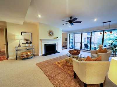 75 Grove St #223 Wellesley, MA 02482