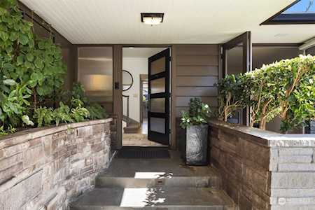 1244 Parkside Dr E Seattle, WA 98112