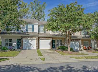 14033 Singleleaf Ln Charlotte, NC 28278