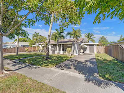 1034 NW 2nd Ave Fort Lauderdale, FL 33311