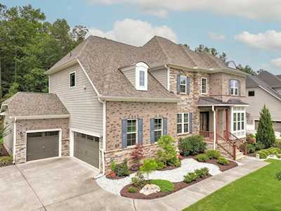 625 Peninsula Forest Place Cary, NC 27519