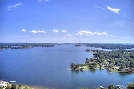 4954 Moonlite Bay Dr Sherrills Ford, NC 28673