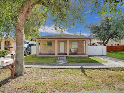4294 SW 56th Ave Davie, FL 33314