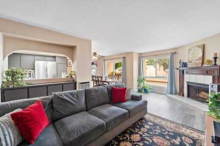 686 Ascot Dr Vista, CA 92083