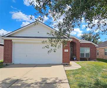 12610 Emerald Springs Drive Pearland, TX 77584