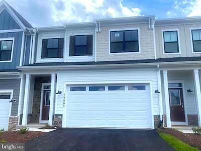 19002 Coral Reef Square Lansdowne, VA 20176