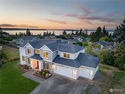 4936 Ocean Ave Everett, WA 98203