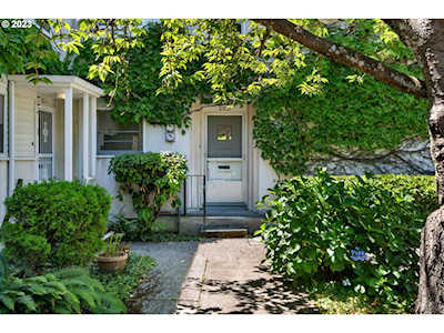 6902 NE Hancock ST Portland, OR 97213