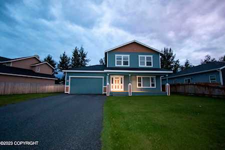 1210 W Mike St Palmer, AK 99654