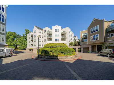 1710 S Harbor WAY #402 Portland, OR 97201