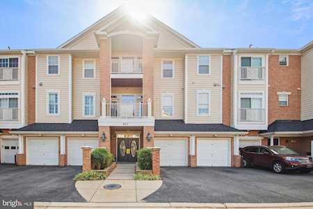 411 Hamlet Club Dr #206 Edgewater, MD 21037