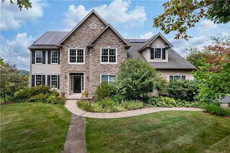 2340 Ridge Dr Hellertown, PA 18055