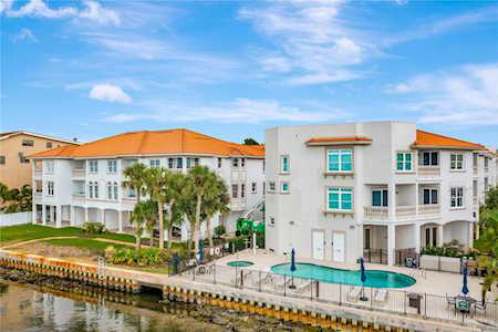 1340 Bayshore Blvd #303 Dunedin, FL 34698