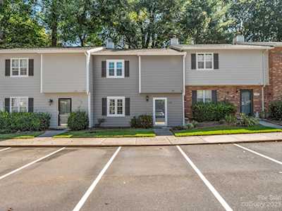 3188 Heathstead Place Charlotte, NC 28210