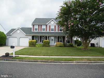 8 Sayre Dr Sicklerville, NJ 08081