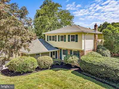 15 Henderson Hill Rd Newark, DE 19711