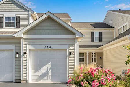 2350 Sheehan Dr Naperville, IL 60564