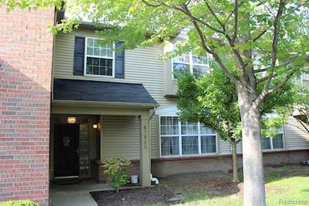 47640 Pembroke Dr Canton Twp, MI 48188