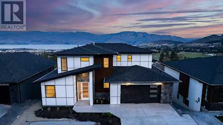 2807 Copper Ridge Drive West Kelowna, BC V4T2M7