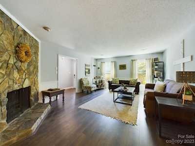 7334 Falkirk Place Charlotte, NC 28270