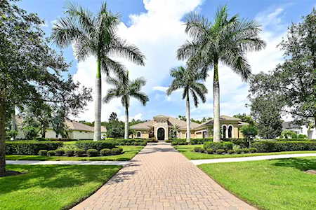 8361 Lindrick Ln Bradenton, FL 34202