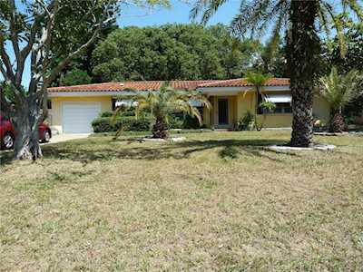 591 Cortez Ave Belleair Bluffs, FL 33770
