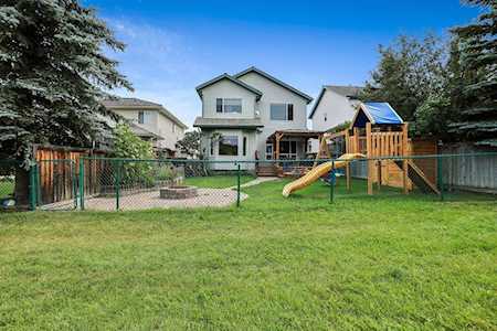 96 Bow Ridge Crescent Cochrane, AB T4C 1V2