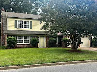 27 Colonial Acres Dr Hampton, VA 23664