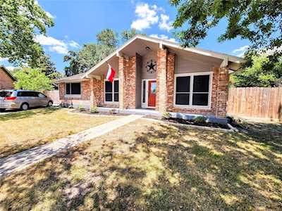 9706 Waving Fields Dr Houston, TX 77064