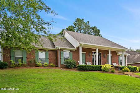 173 Woodlands Glen Circle Brandon, MS 39047