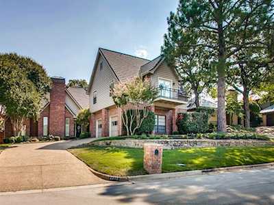 2315 Woodsong Trail Arlington, TX 76016