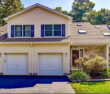 31 Maria Ct Holmdel, NJ 07733